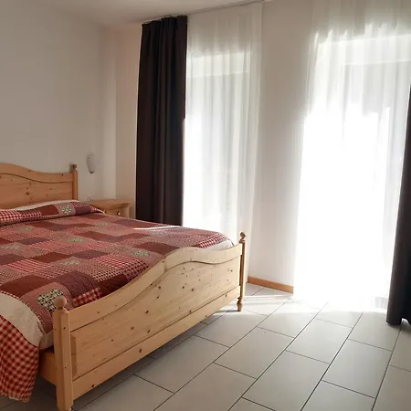 Elbele Garni 3*